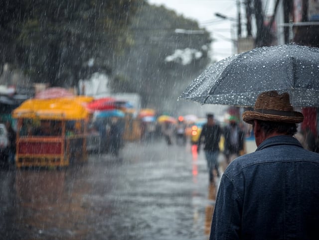 El SMN informa que el jueves habrá lluvias muy fuertes en Chiapas, Tabasco y Campeche, y lluvias fuertes en Sonora, Chihuahua y otros estados.