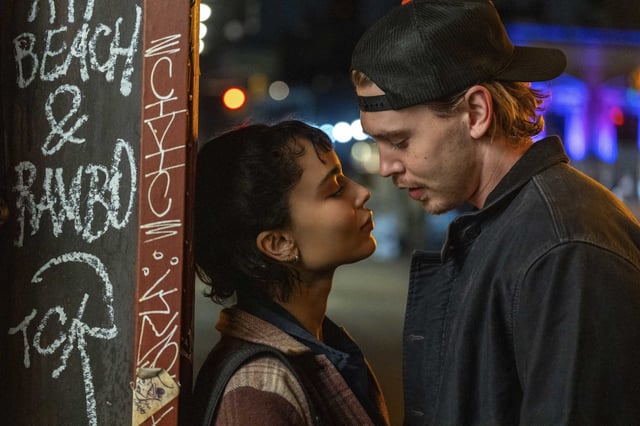 Zoë Kravitz, left, and Austin Butler star in Darren Aronofsky’s “Caught Stealing.”