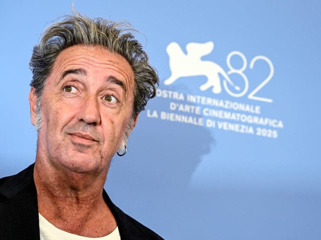 VENICE (Italy), 27/08/2025.- Italian director Paolo Sorrentino poses at a photocall for 'La Grazia' prior the opening ceremony of the 82nd annual Venice International Film Festival, in Venice, Italy, 27 August 2025. The film festival runs from 27 August to 06 September 2025. (Cine, Cine, Italia, Venecia) EFE/EPA/RICCARDO ANTIMIANI