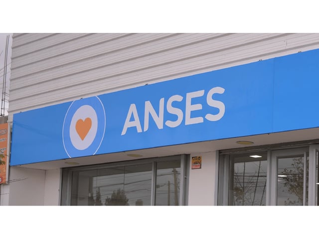 Atención AUH de ANSES: cómo presentar la libreta en septiembre 2025 paso a paso.