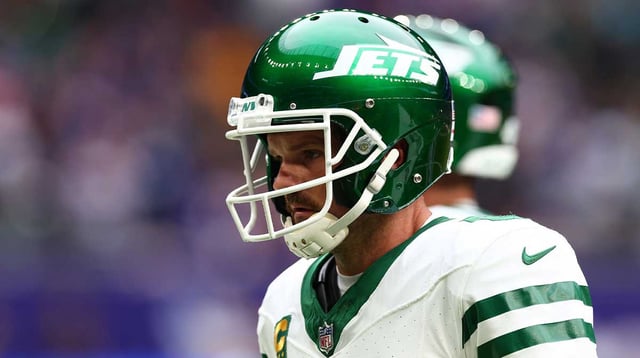 Oct 6, 2024; Tottenham, ENG; New York Jets Special Teams Thomas Morstead (6) during a practice session for the match against Minnesota Vikings at Tottenham Hotspur Stadium. Mandatory Credit: Shaun Brooks-Imagn Images