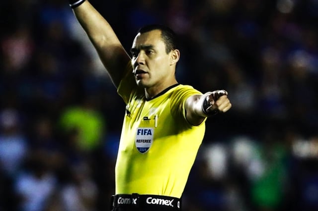 El árbitro Marco Antonio 'Gato' Ortiz ha levantado mucha polémica por marcarle 7 penales al América en los últimos 6 juegos. (Foto: Archivo GH)