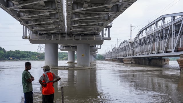Delhi’s Yamuna Crosses Danger Mark Again, Flood Fears Rise