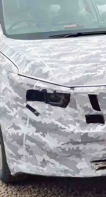 2026 Mahindra XUV700 Facelift 