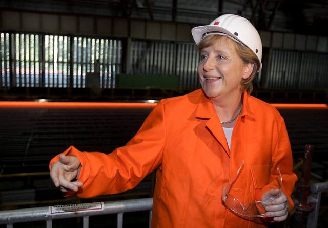 Für Friseur und Make-up hat Angela Merkel seit August 2005 eine persönliche Stylistin