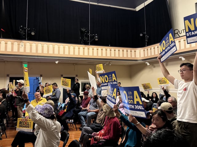 Residents gathered at Ruth Williams Bayview Opera House to weigh in on the San Francisco Democratic County Central Committee’s vote on its endorsement on the recall of Joel Engardio. Photo by Junyao Yang on Aug. 27, 2025.