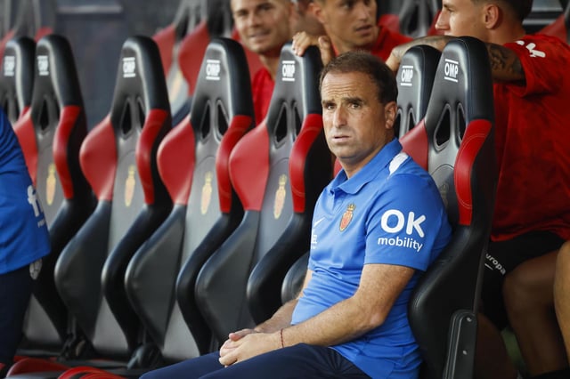 PALMA DE MALLORCA, 16/08/2025.- El entrenador del Mallorca, Jagoba Arrasate, reacciona este sábado, durante la primera jornada de LaLiga EA Sports, entre el RCD Mallorca y el FC Barcelona, en el estadio de Son Moix de Palma de Mallorca. EFE/ Cati Cladera