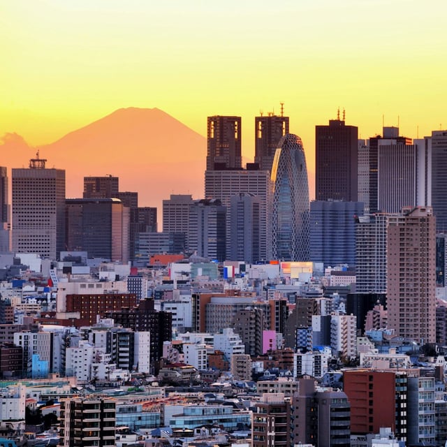 Der Fuji liegt nur 100 Kilometer entfernt von Tokio.