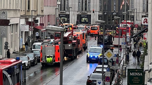 In Berlin wird aktuell ein Haus wegen Einsturzgefahr geräumt.