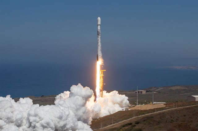 SpaceX Falcon 9 Sticks 30th Landing, Extending Record for Reusable Rockets