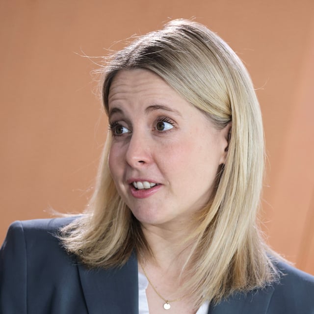 Bauminisiterin Verena Hubertz (SPD) wehrt sich gegen Kommentare zu ihrer Schwangerschaft