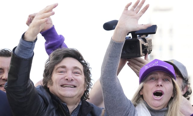 Javier et Karina Milei en août 2025. Frère et sœur seraient aujourd'hui impliqués dans un scandale de corruption majeur.