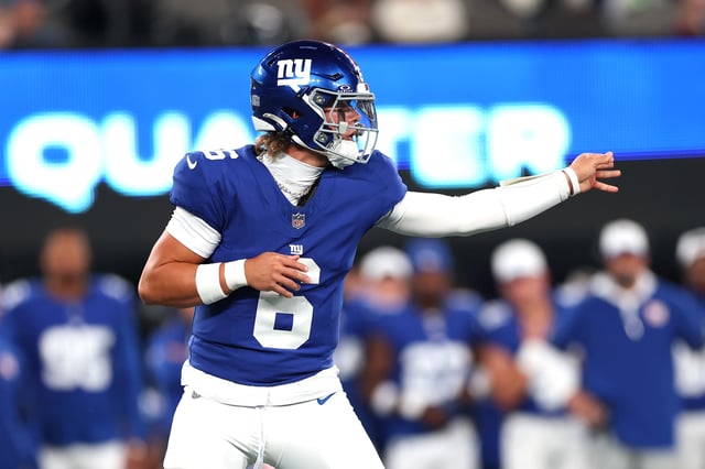 Jaxson Dart #6 of the New York Giants in action during a NFL Preseason 2025 game between New England Patriots and New York Giants at MetLife Stadium on August 21, 2025 in East Rutherford, New Jersey. The Giants won 42-10.
