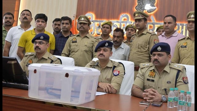 The accused, Sharan Singh, in police custody on Thursday. (HT)