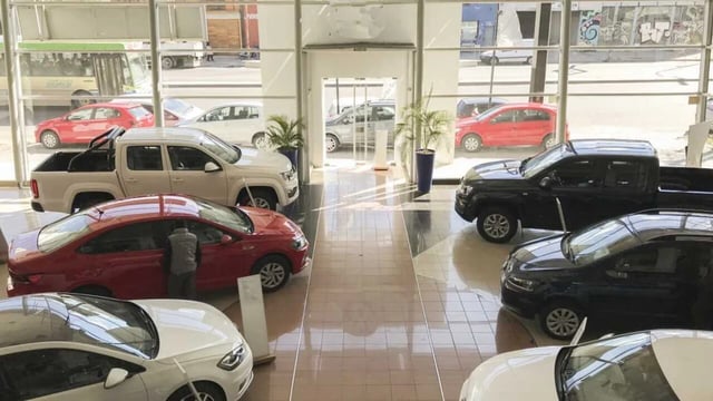 En medio de la fuerte caída de ventas, el precio de los autos comenzó a bajar. Gentileza: Noticias Argentinas.