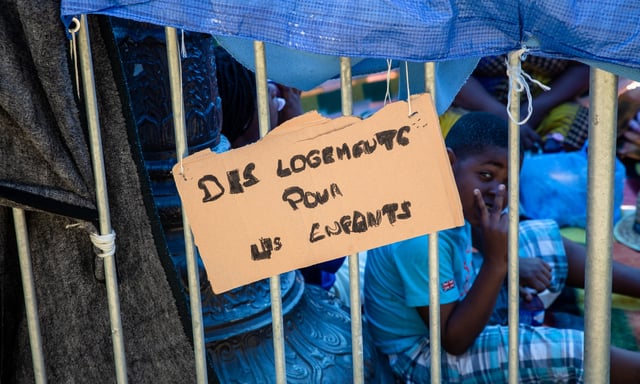 Le dernier baromètre de l’Unicef France et de la Fédération des acteurs de la solidarité recense précisément 2 159 enfants sans solutions d’hébergement au 115, dont 503 ont moins de trois ans.