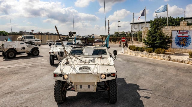 Gepanzerte Fahrzeuge der Interimstruppe der Vereinten Nationen im Libanon (UNIFIL) in ihrem Hauptquartier in Deir Kifa.
