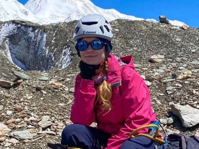 Natalia Nagovitsyna, la alpinista rusa que fue declarada desaparecida tras quedar atrapada en el Tian Shan. Foto captura redes