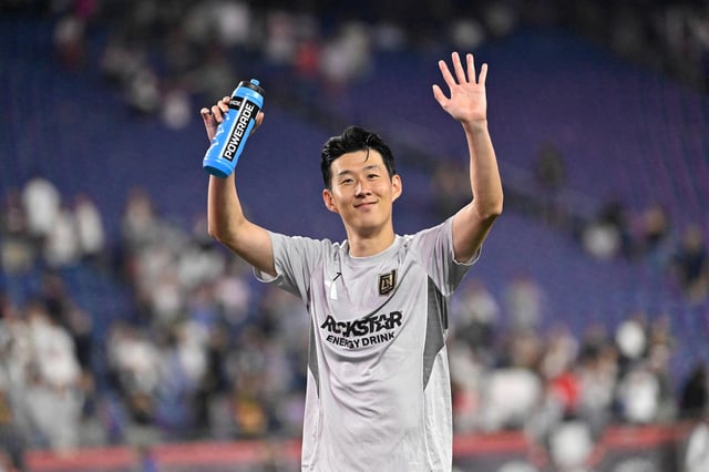 Aug 16, 2025; Foxborough, Massachusetts, USA; Los Angeles FC forward Son Heung-Min (7) waves to fans as he leaves the pitch after a match against the New England Revolution Gillette Stadium. Mandatory Credit: Eric Canha-Imagn Images/File Photo