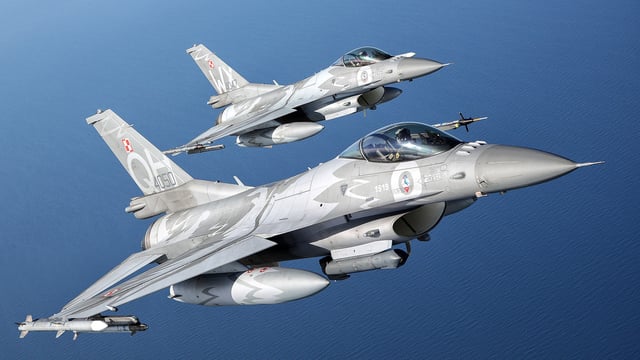 Polish F-16C Block 52+ jets in flight. (Image credit: Bartek Bera/Poland MoD)