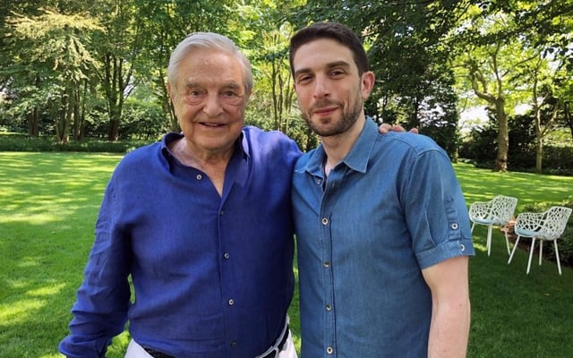 Donald Trump plantea procesar a George y Alexander Soros por presunto apoyo a protestas violentas