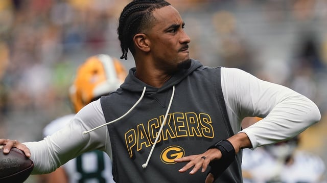 Aug 23, 2025; Green Bay, Wisconsin, USA; Green Bay Packers quarterback Jordan Love (10) throws a pass during warmups prior to the game against the Seattle Seahawks at Lambeau Field. Mandatory Credit: Jeff Hanisch-Imagn Images