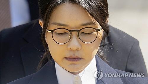 Former first lady Kim Keon Hee leaves the Seoul Central District Court in the capital on Aug. 12, 2025, after attending her arrest warrant hearing. (Pool photo) (Yonhap)