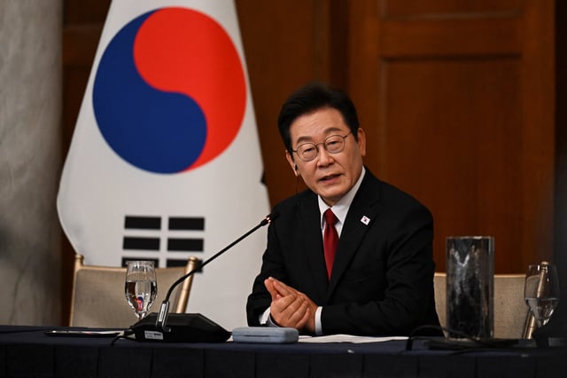 South Korean President Lee Jae Myung speaks during a South Korea-U.S. business roundtable at The Willard Hotel in Washington, D.C., U.S., August 25, 2025. REUTERS/Annabelle Gordon/ File Photo