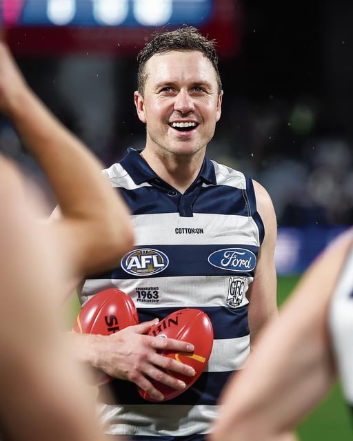 Mitch Duncan will retire at the end of the season. 