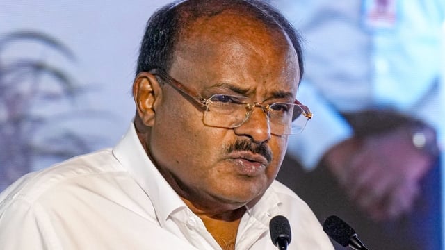 JD(S) leader Kumaraswamy backs Banu Mushtaq for Mysuru Dasara, BJP leaders oppose.