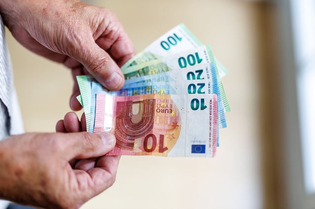 Les prix à la consommation ont augmenté de 0,9 % sur un an en août, selon une estimation provisoire publiée vendredi 29 août 2025 par l’Insee.