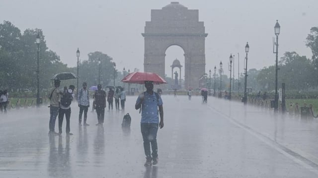 The heavy rainfall also resulted in traffic snarls in key traffic routes.