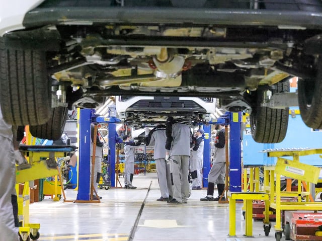 Zwei deutsche Autozulieferer melden Insolvenz – Betrieb soll vorerst weiterlaufen, um Jobs und Kundenprojekte zu sichern.