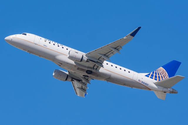 SkyWest E175 operating for United Express (Photo: Shutterstock | Minh K Tran)