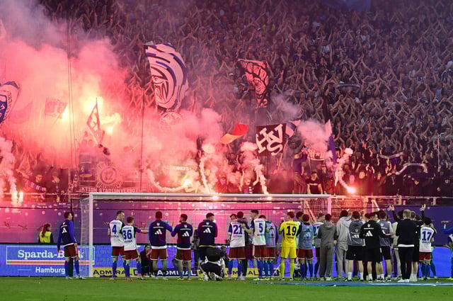 Die HSV-Fans freuen sich auf ein stimmungsvolles Derby gegen St. Pauli – wie hier beim letzten Aufeinandertreffen im Mai 2024.