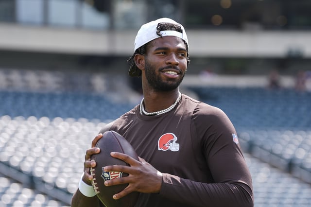 Shedeur Sanders #12 of the Cleveland Browns warms up prior to an NFL preseason football game against the Philadelphia Eagles at Lincoln Financial Field on August 16, 2025 in Philadelphia, Pennsylvania.