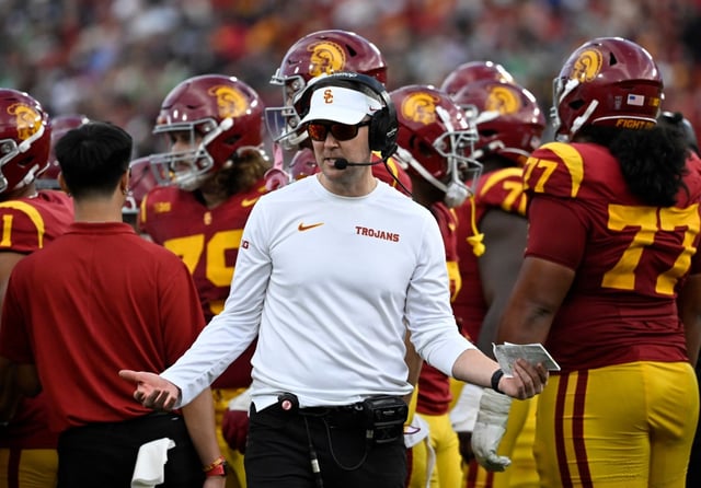 USC head coach Lincoln Riley reacts during a game against Notre Dame on Nov. 30, 2024, at the Los Angeles Memorial Coliseum. (Photo by Keith Birmingham, Orange County Register/ SCNG)