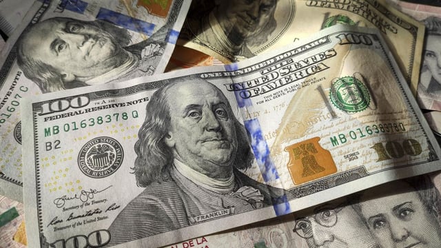 EL Banco Central vuelve a limitar la compra de dólares 