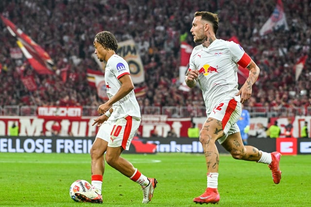 Xavi Simons (l.) verlässt Leipzig und Kapitän David Raum.