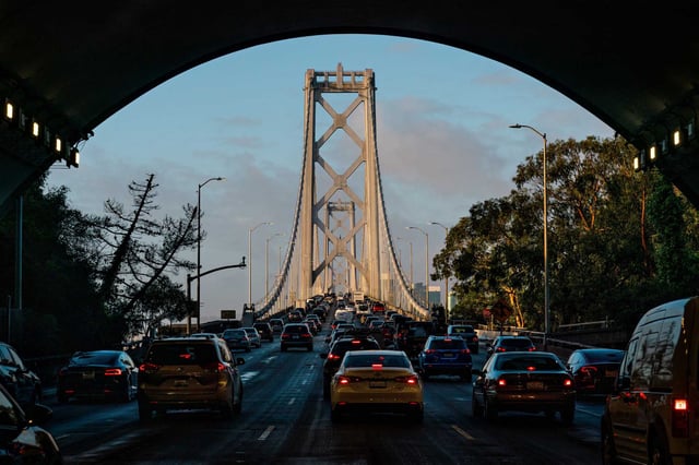 Bay Area travelers should expect crowded roads and busy airports this Labor Day weekend, but flights, hotels and rentals are cheaper.