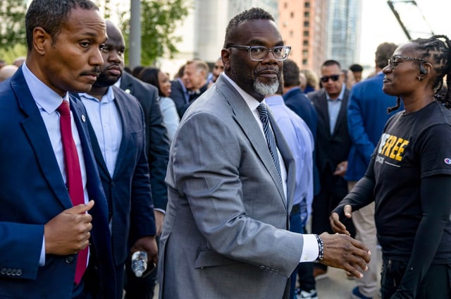 Mayor Brandon Johnson departs Aug. 25, 2025, after city, state and federal leaders denounced President Donald Trump's possible military deployment into Chicago. (Brian Cassella/Chicago Tribune)