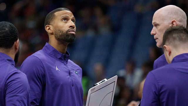 Mar 30, 2025; New Orleans, Louisiana, USA; Charlotte Hornets head coach Charles Lee reacts during the first half against the New Orleans Pelicans at Smoothie King Center. Mandatory Credit: Matthew Hinton-Imagn Images