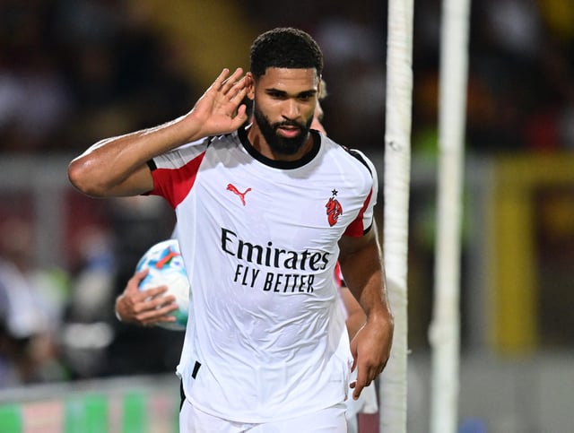 Soccer Football - Serie A - Lecce v AC Milan - Stadio Via del mare, Lecce, Italy - August 29, 2025 AC Milan's Ruben Loftus-Cheek celebrates scoring their first goal REUTERS/Daniele Mascolo
