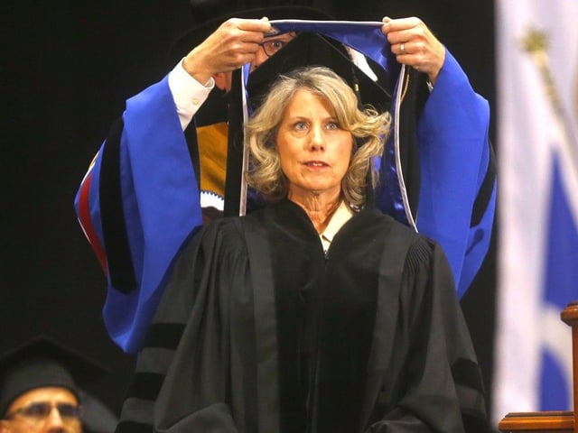  Dawn Farrell, was also chancellor of Mount Royal University.