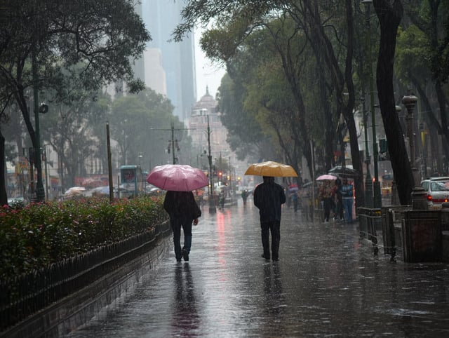 Este fin de semana se esperan fuertes lluvias en gran parte del país por el monzón mexicano y ondas tropicales.
