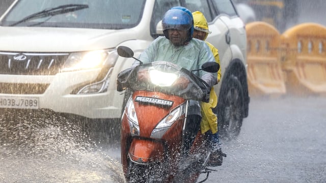 IMD has predicted a generally cloudy sky with moderate spells of rain in the city and suburbs.