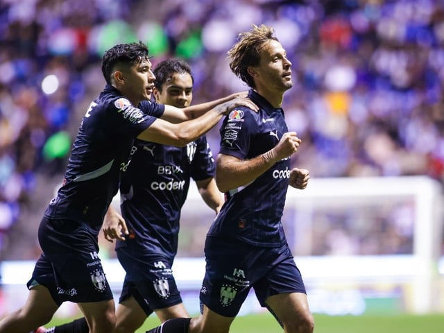 Monterrey ganó 4-2 a Puebla y reafirmó el liderato (Mexsport)