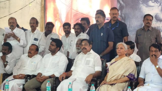 AIADMK's Edappadi K Palaniswami Meets Finance Minister Nirmala Sitharaman in Chennai | Image: IANS