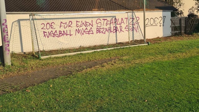 Fan-Chaoten aus Osnabrück verwüsten das Havelse-Stadion vor dem Derby.