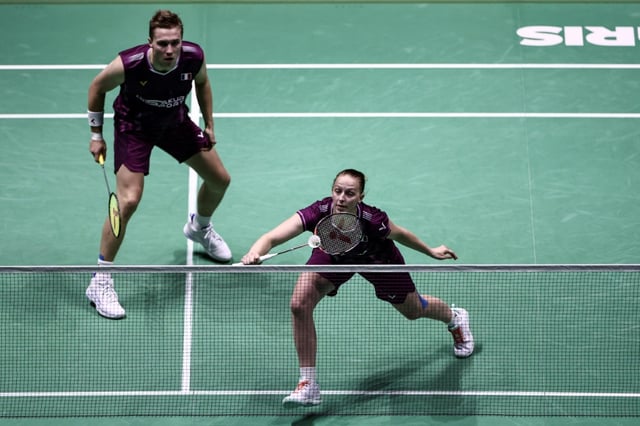 Le double mixte français, avec Delphine Delrue et Thom Gicquel, en demi-finale du Mondial de badminton le 30 août 2025 à La Chapelle Arena à Paris